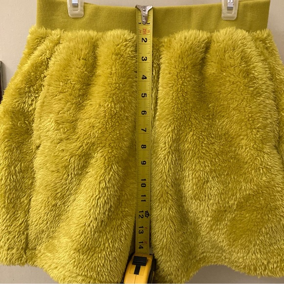 UGG Camilia Sherpa Shorts (NWT) in Mustard Yellow (Size S) - Cozy Wear - Picture 13 of 16